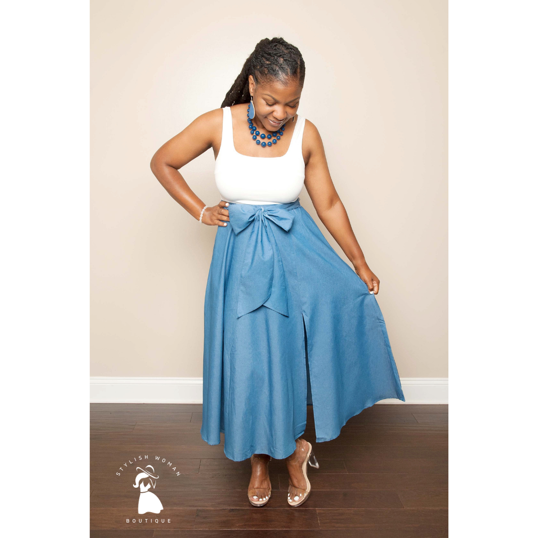 Square Neck Denim Midi Dress Medium (8-10) Square Neck Denim Midi Dress Medium (8-10)