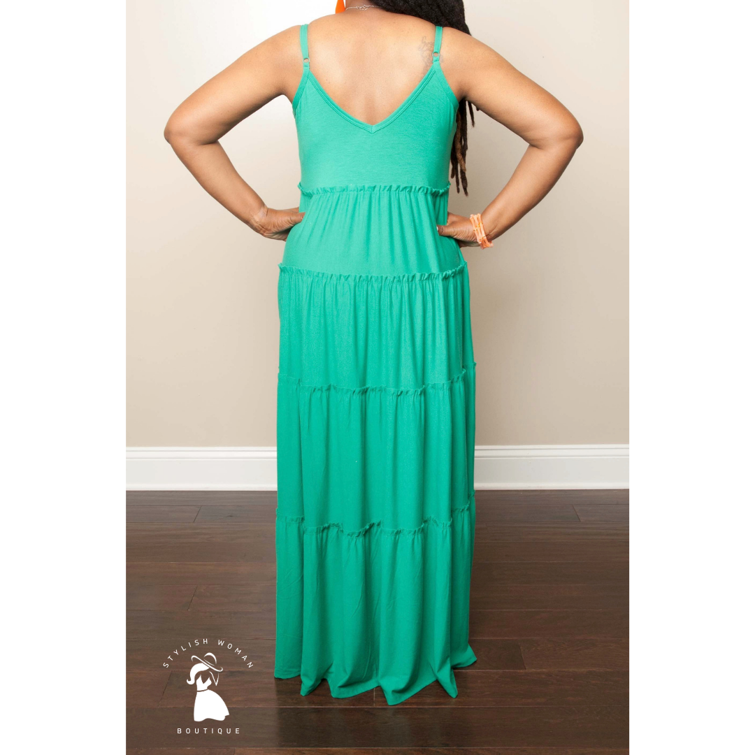 Kelly Green V-Neck Tiered Cami Maxi Dress Large (Sizes 10-12) Kelly Green V-Neck Tiered Cami Maxi Dress Large (Sizes 10-12)
